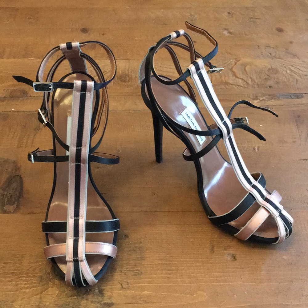 NIB Tabitha Simmons “Delilah” Strappy Heels